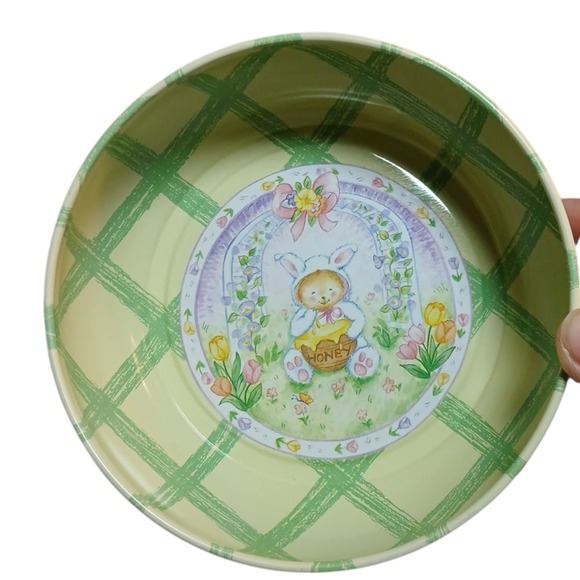 Honey Bunnies Bulged Tin  Pattern Cookies Cup - Picture 3 of 10